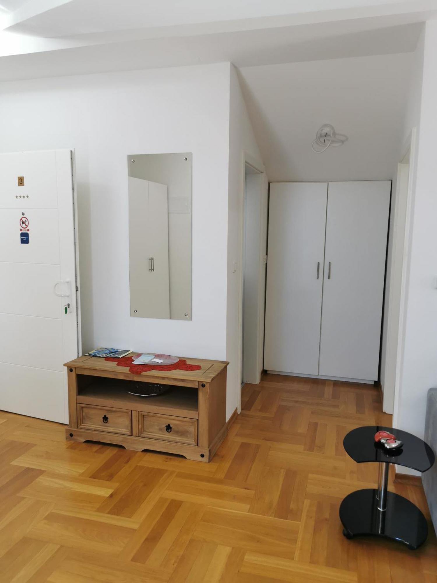 Apartments Mara Cres Luaran gambar