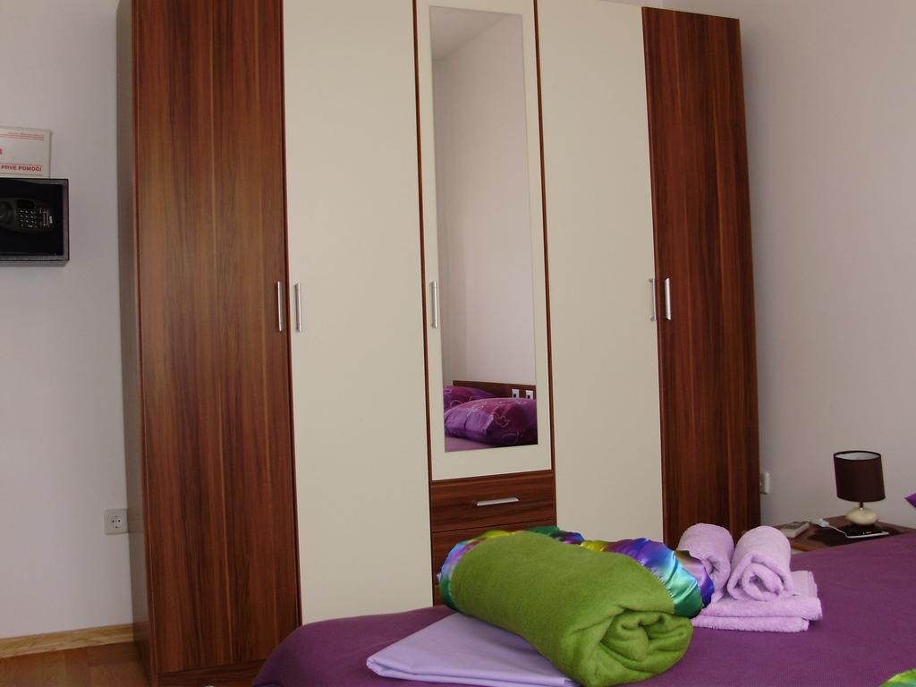 Apartments Mara Cres Bilik gambar