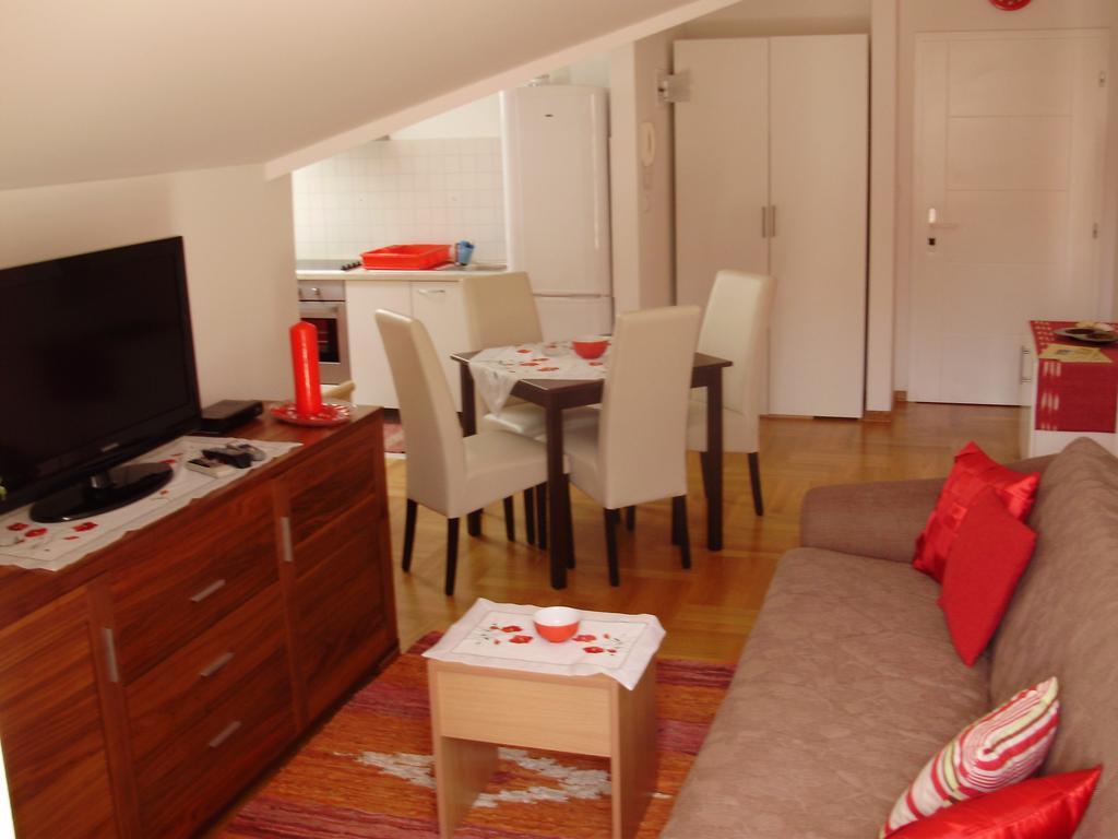 Apartments Mara Cres Bilik gambar